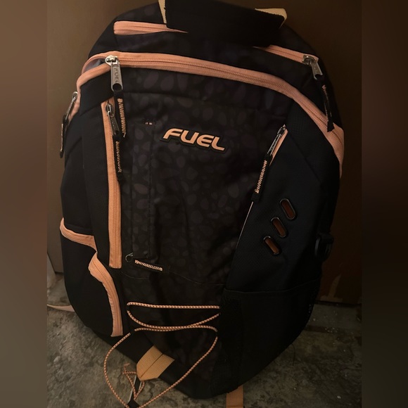 FUEL BACKPACK - Picture 2 of 7